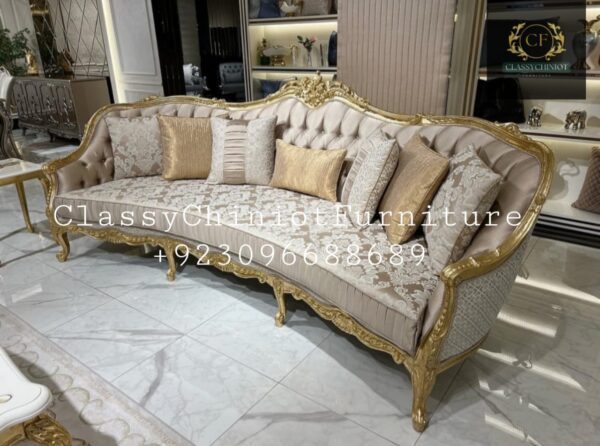 Victorian Sofa Crown