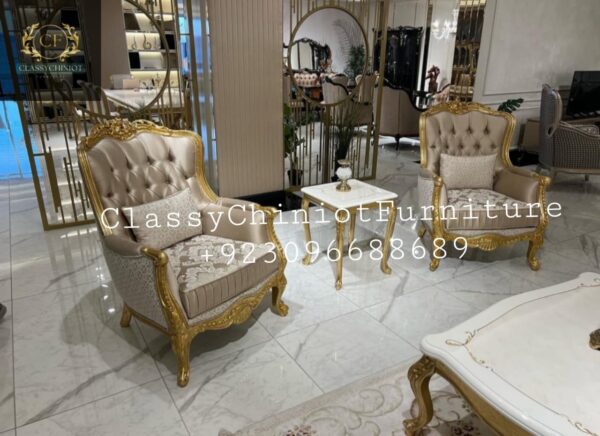 Victorian Sofa Crown