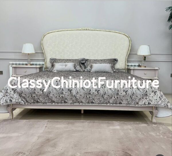 Elegant Carving Bed Set Design