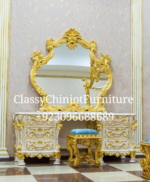 Eternal Luxe Italiano Bedroom