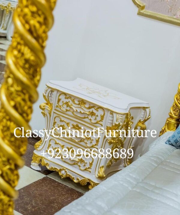 Eternal Luxe Italiano Bedroom