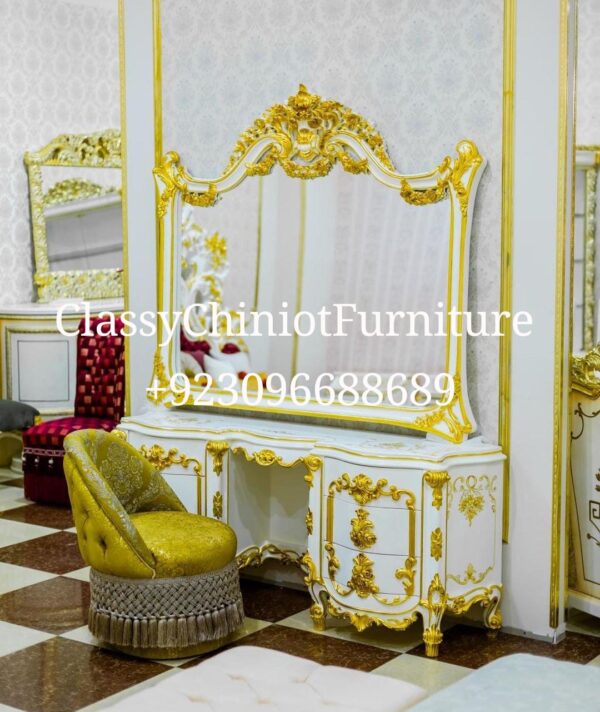 Elegant Carved Bridal Bedroom Set